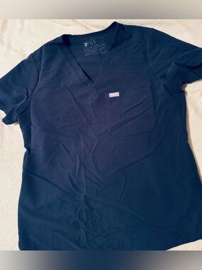 FIGS Quiet Navy Catarina Scrub Top Size Small